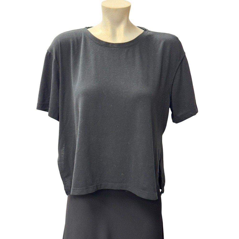 Nike Black T-Shirt Top with Side Slits Relaxed Fit Casual Size Medium